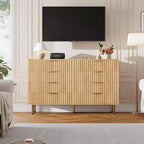 Commode, 8 tiroirs, 55 po de large, moderne en bois avec poignées en métal, naturelle