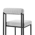 Lot de 2 chaises de salle à manger Anastasia en fer et tissu noir mat/gris clair