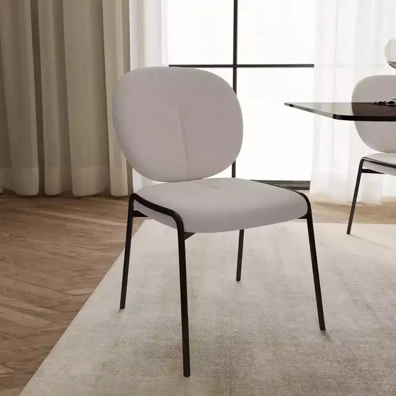 Chaise de salle à manger moderne en bouclé de coton rembourré avec cadre en fer noir