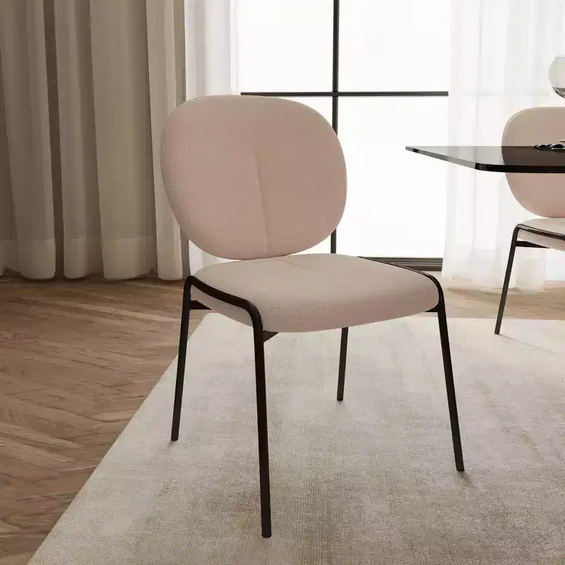Chaise de salle à manger moderne en bouclé de coton rembourré avec cadre en fer noir
