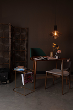 Table d'appoint porte-revues noire