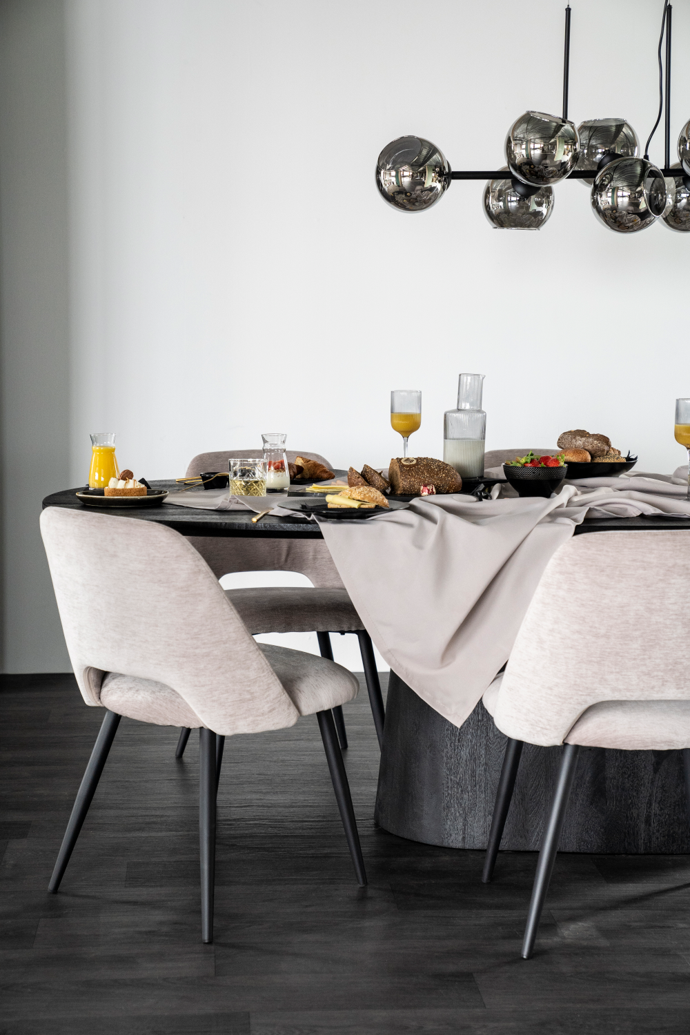 Table à manger piédestal en bois de manguier S
