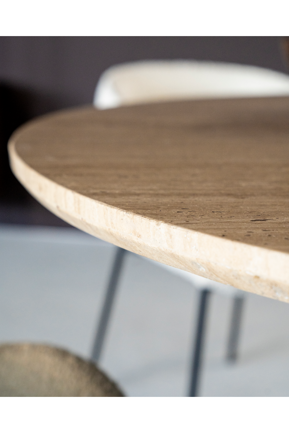 Table à manger piédestal en travertin