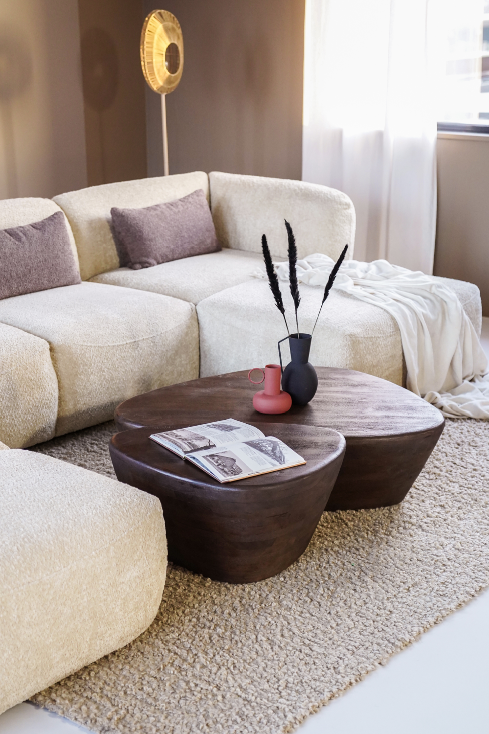 Table basse en bois de forme libre L