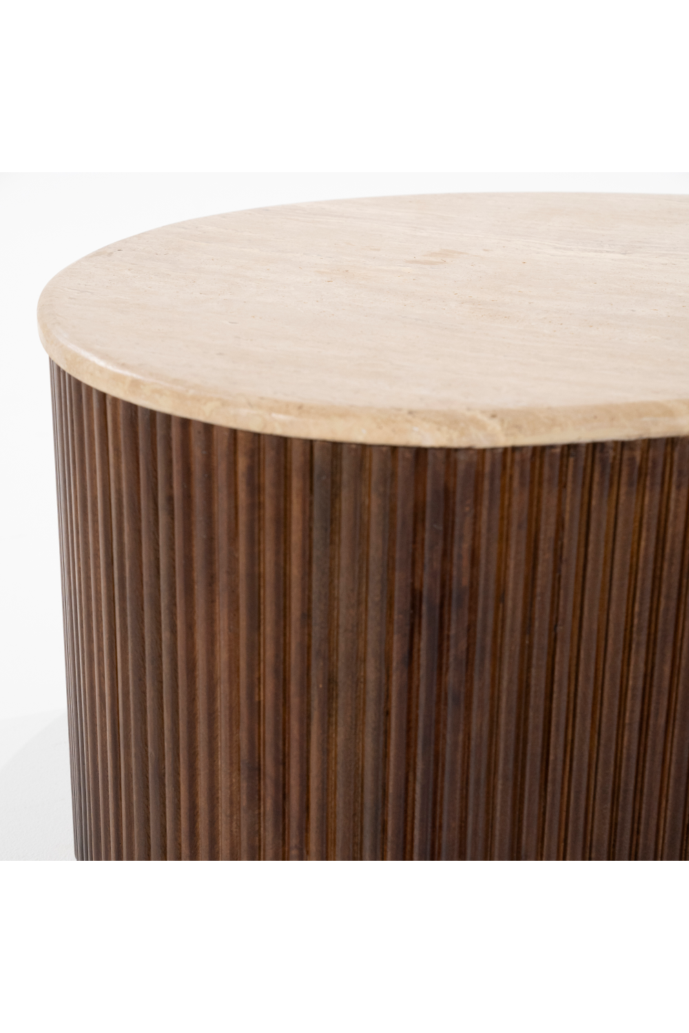 Table basse en travertin de forme organique