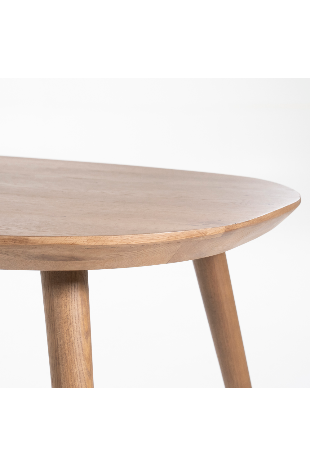 Table à manger en chêne laqué S