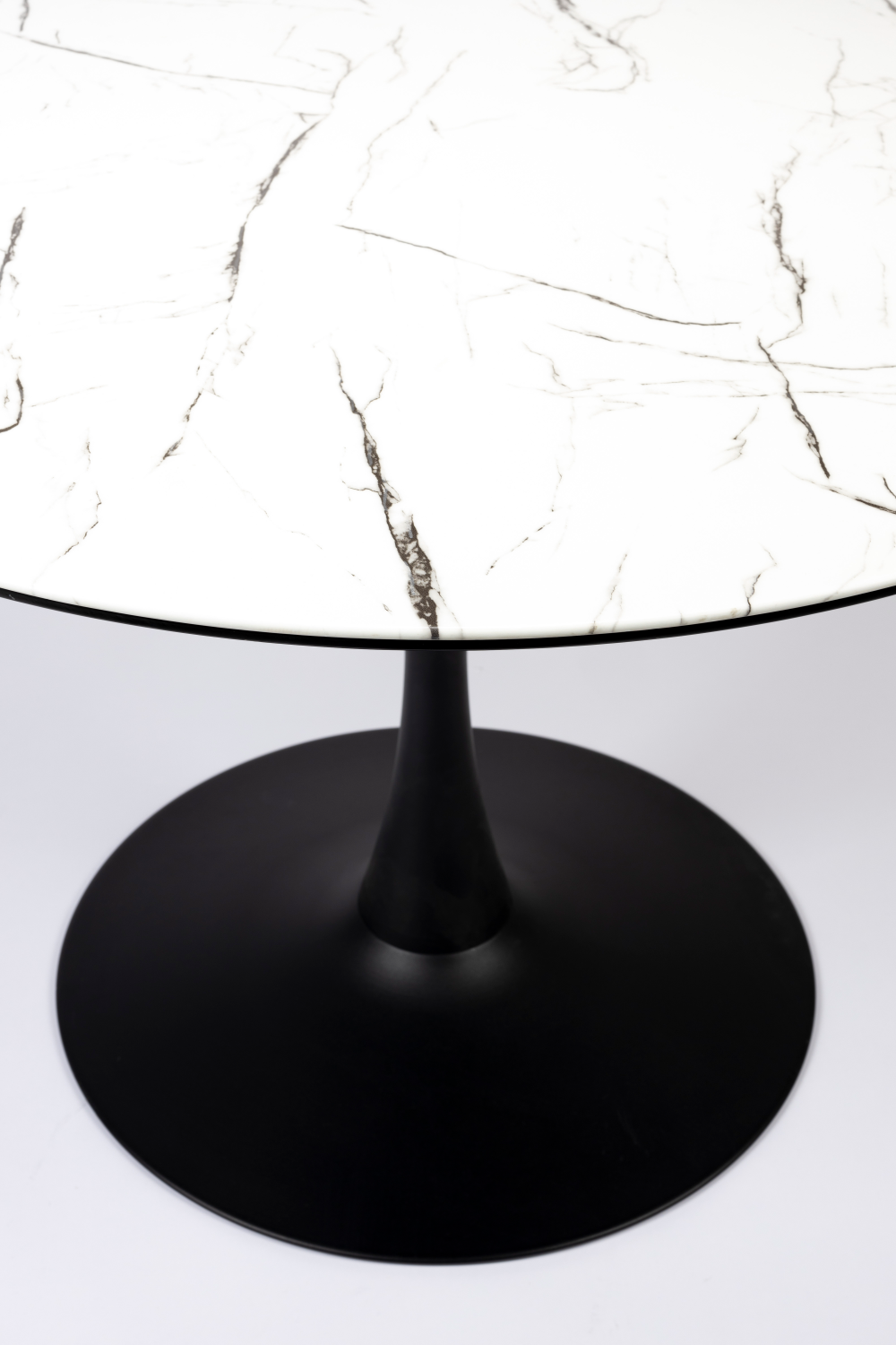 Table de salle à manger à pied central avec finition marbre