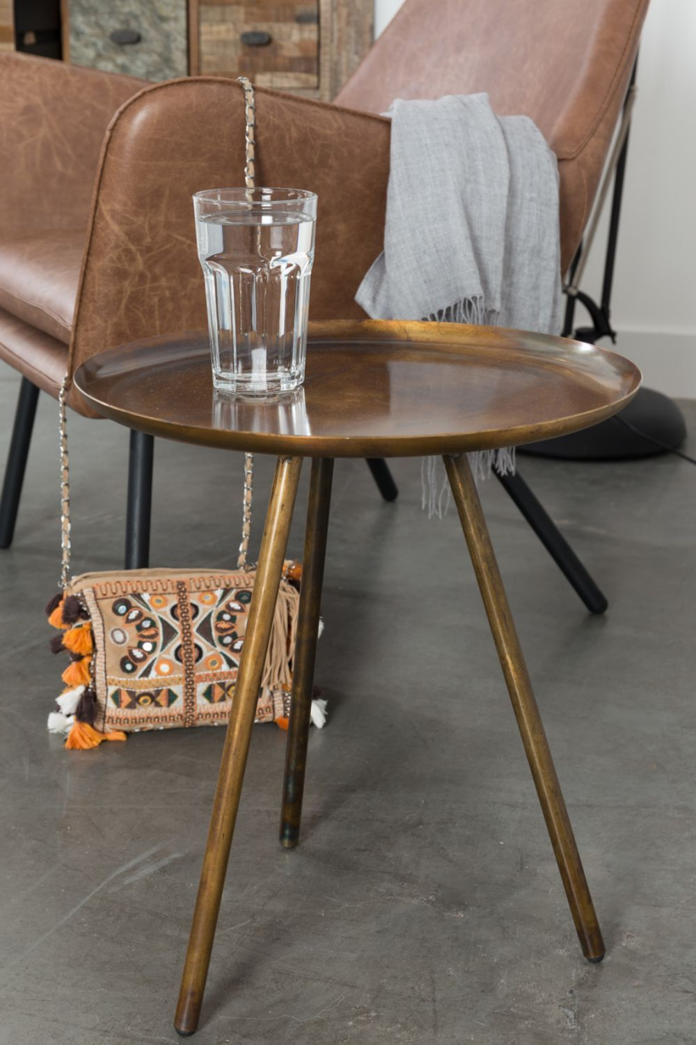 Table d'appoint trépied en cuivre