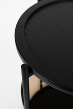 Table d'appoint avec accents en rotin
