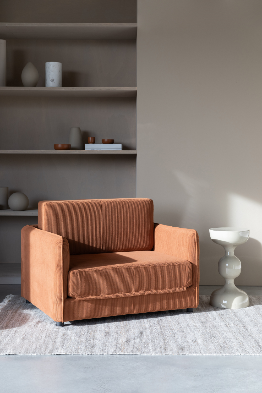 Table d'appoint en métal moderne