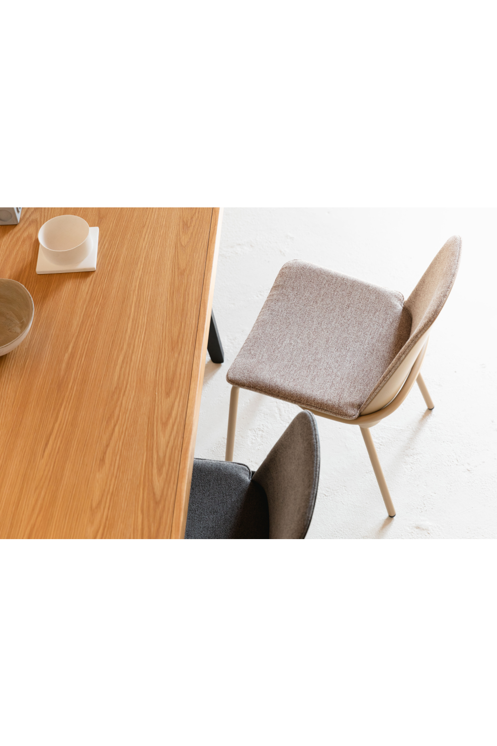 Table de salle à manger en chêne naturel