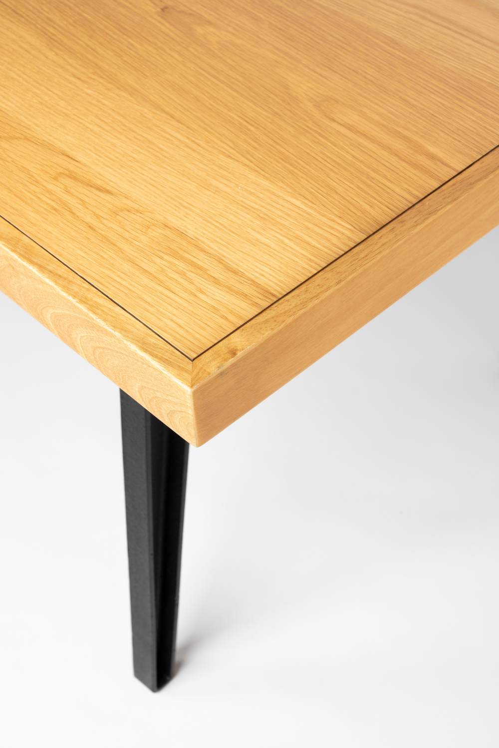 Table de salle à manger en chêne naturel