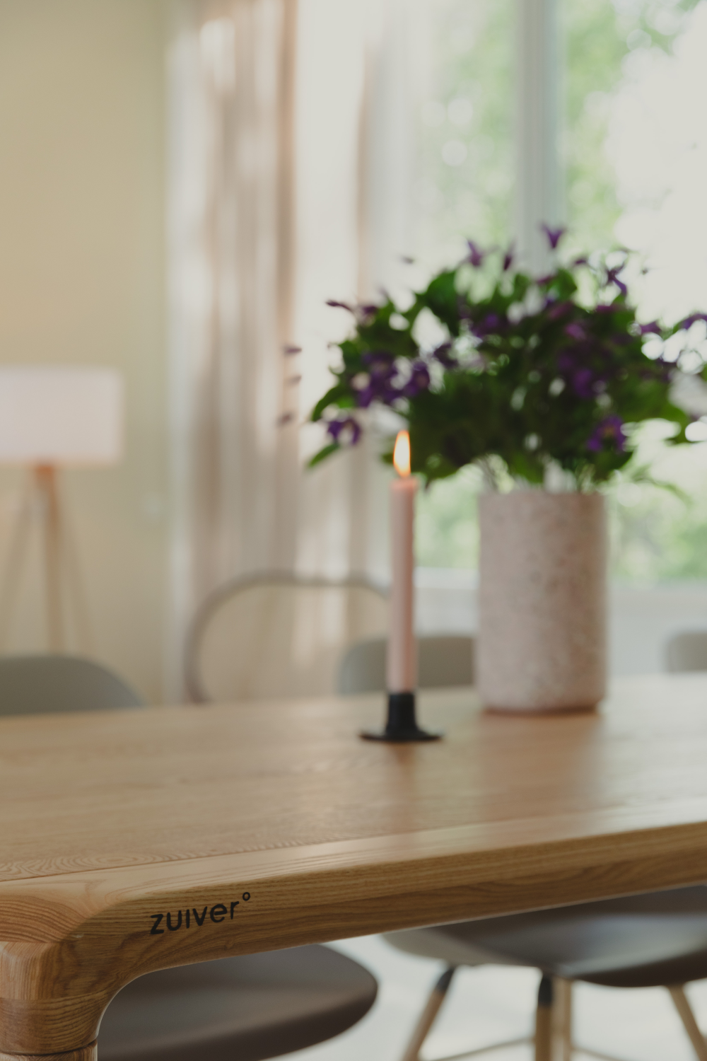 Table à manger en frêne