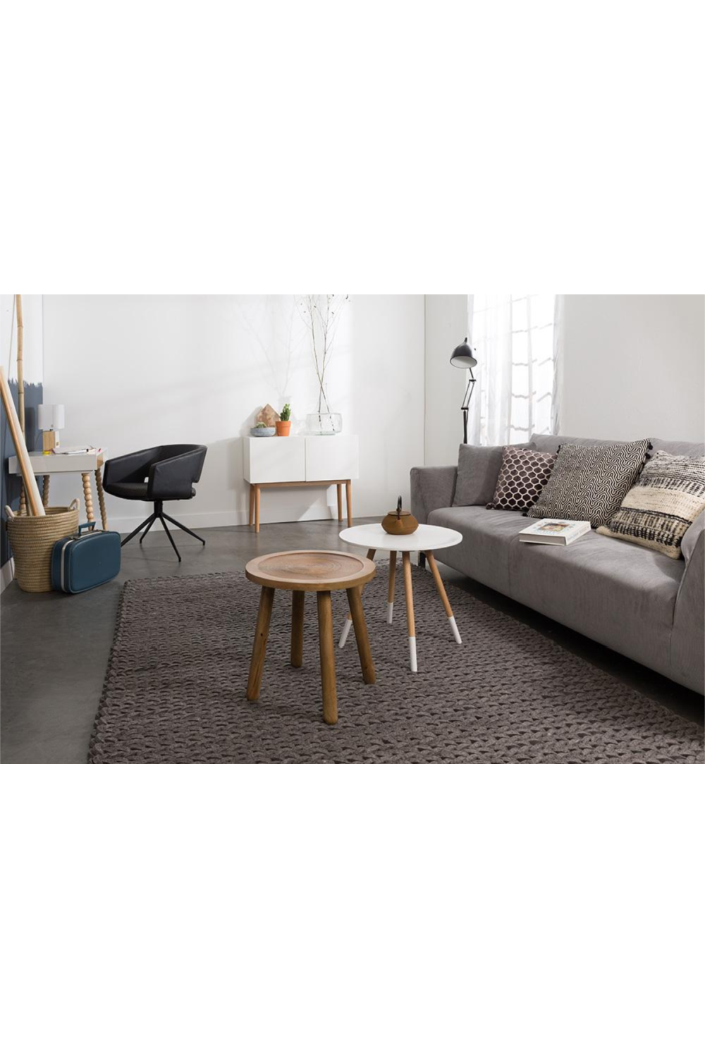Table d'appoint en bois sculpté