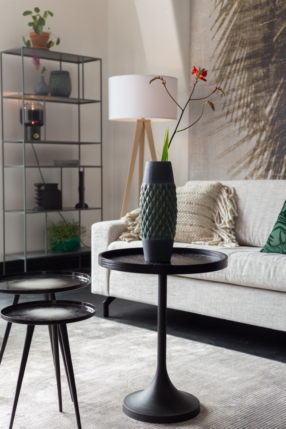Table d'appoint trompette noire
